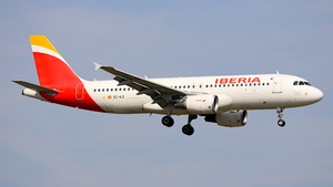 EC-ILS - Airbus A320-214