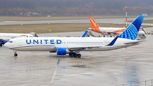 Photo with serial 25093 - Boeing 767-322(ER)