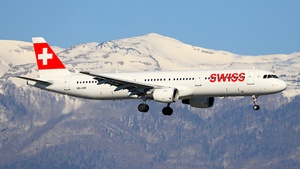 HB-IOM - Airbus A321-212