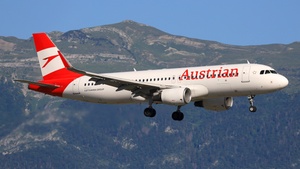 OE-LZE - Airbus A320-214