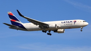 N540LA - Boeing 767-316(ER)(BCF)
