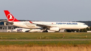 Photo of TC-LOE - Airbus A330-343 operated by Turkish Airlines