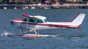 SE-MLJ - Cessna R172K Hawk XP II