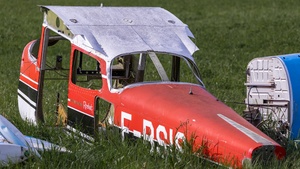 Photo of F-BSIS - Reims-Cessna FR172H Reims Rocket operated by Private