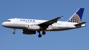 Photo of N805UA - Airbus A319-131 operated by United Airlines