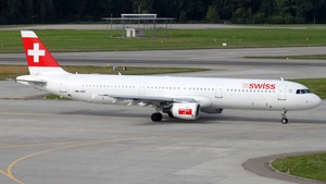 Photo of HB-IOC - Airbus A321-111 operated by Swiss International Air Lines