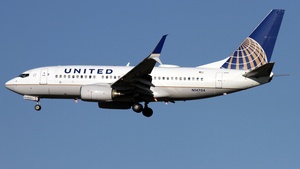 Photo of N14704 - Boeing 737-724 operated by United Airlines