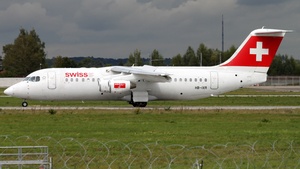 Photo of HB-IXR - British Aerospace Avro RJ100 operated by Swiss International Air Lines