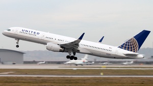 Photo of N13110 - Boeing 757-224 operated by United Airlines