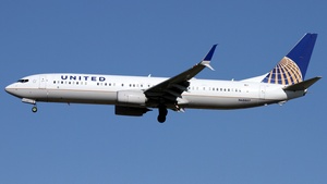 Photo of N68807 - Boeing 737-924(ER) operated by United Airlines