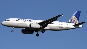 Photo of N488UA - Airbus A320-232 operated by United Airlines