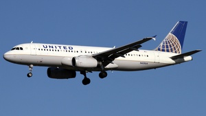 Photo of N431UA - Airbus A320-232 operated by United Airlines