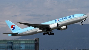 Photo of HL7714 - Boeing 777-2B5(ER) operated by Korean Air