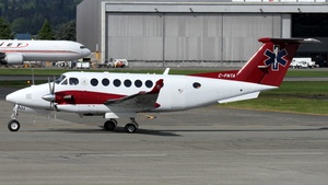 Photo of C-FNTA - Beechcraft B300 Super King Air 350 operated by Northern Thunderbird Air
