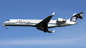 Photo of N217AG - Bombardier CRJ-701ER operated by Alaska Airlines (opb SkyWest Airlines)
