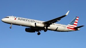 Photo of N148AN - Airbus A321-231 operated by American Airlines