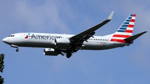 Photo of N972AN - Boeing 737-823 operated by American Airlines