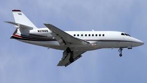 Photo of N215QS - Dassault Falcon 2000 operated by NetJets