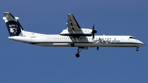Photo of N418QX - Bombardier DHC-8-402 Dash 8 Q400 operated by Alaska Airlines (opb Horizon Air)