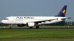 Photo of EI-DSV - Airbus A320-216 operated by Air One