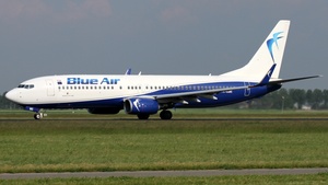 Photo of YR-BME - Boeing 737-86N operated by Blue Air