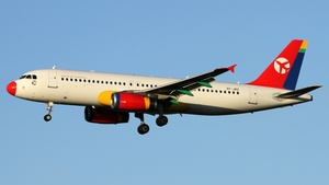 OY-JRZ - Airbus A320-233