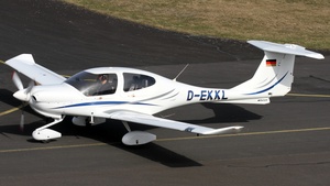 Photo of D-EKKL - Diamond DA40 Diamond Star operated by Private