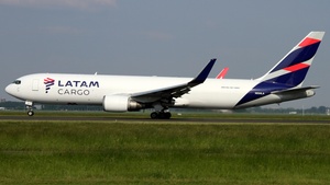 Photo of N534LA - Boeing 767-316F(ER) operated by LATAM Cargo