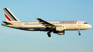 Photo of F-GKXA - Airbus A320-211 operated by Air France