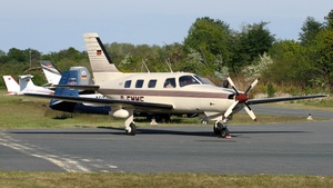 Photo of D-EMMF - Piper PA-46-350P Malibu Mirage operated by Private