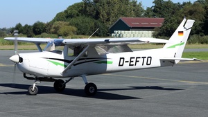 Photo of D-EFTO - Reims-Cessna F152 operated by Private