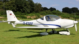 D-ESEF - Aquila A210