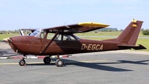 Photo of D-EGCA - Reims-Cessna F172H Skyhawk operated by Private