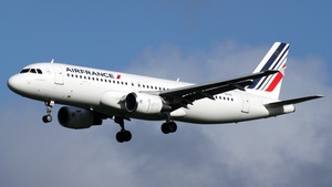 Photo of F-GKXZ - Airbus A320-214 operated by Air France