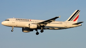 Photo of F-GKXM - Airbus A320-214 operated by Air France