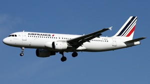 Photo of F-GKXT - Airbus A320-214 operated by Air France