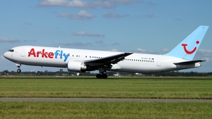 Photo of PH-AHX - Boeing 767-383(ER) operated by Arkefly