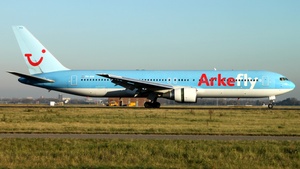 Photo of PH-AHQ - Boeing 767-383(ER) operated by Arkefly