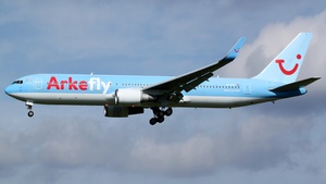 Photo of PH-OYE - Boeing 767-304(ER) operated by Arkefly