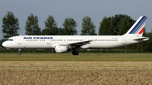Photo of F-GTAK - Airbus A321-212 operated by Air France
