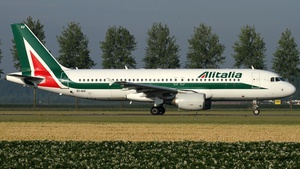 EI-IKF - Airbus A320-214