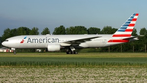 Photo of N759AN - Boeing 777-223(ER) operated by American Airlines
