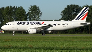 Photo of F-GKXR - Airbus A320-214 operated by Air France