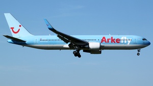 Photo of PH-OYJ - Boeing 767-304(ER) operated by Arkefly