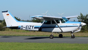 Photo of D-EIZY - Cessna 172RG Cutlass RG II operated by Flugschule Phoenix Bodensee