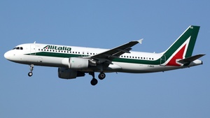 Photo of I-BIKD - Airbus A320-214 operated by Alitalia