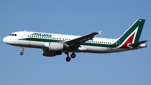 Photo of EI-DSB - Airbus A320-216 operated by Alitalia