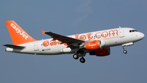 Photo of G-EZAC - Airbus A319-111 operated by easyJet