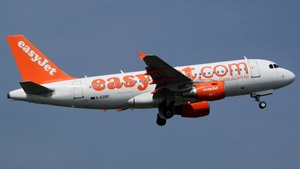Photo of G-EZBD - Airbus A319-111 operated by easyJet
