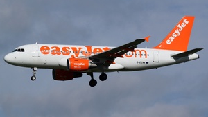 Photo of G-EZAX - Airbus A319-111 operated by easyJet